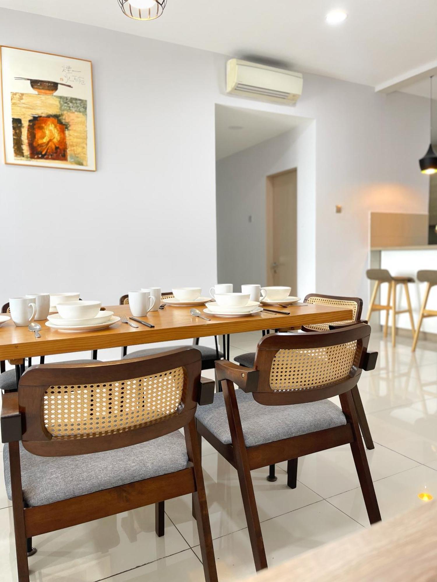 Ezyhouz - Imago The Loft Apartment