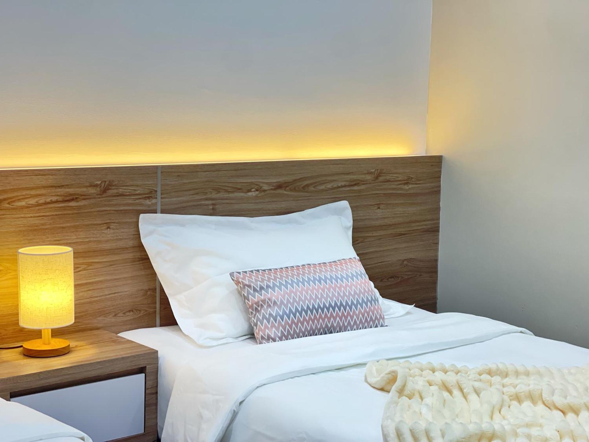Ezyhouz - Imago The Loft Apartment