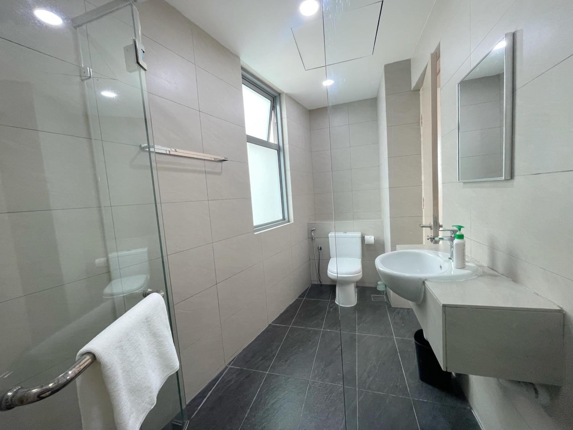 Ezyhouz - Imago The Loft Apartment *