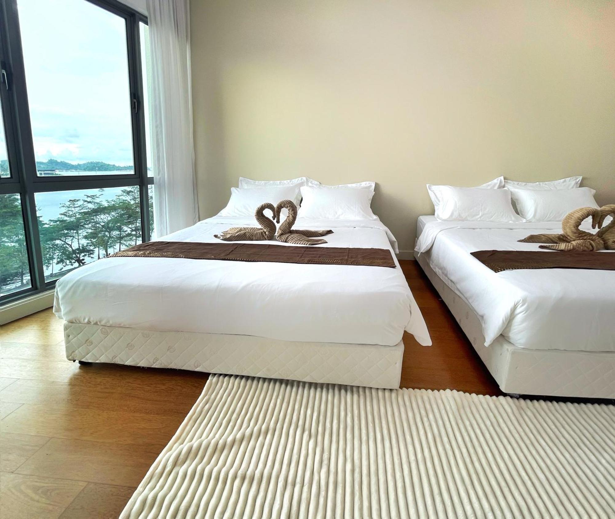 Ezyhouz - Imago The Loft Apartment *